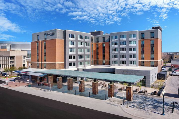 Courtyard by Marriott Lincoln Downtown