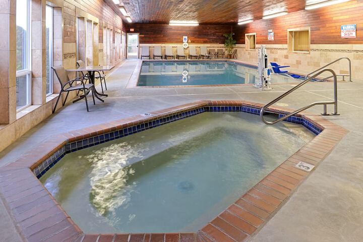 Best Western Plus Landmark Inn
