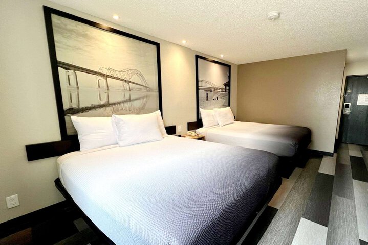 Room 9 of 19