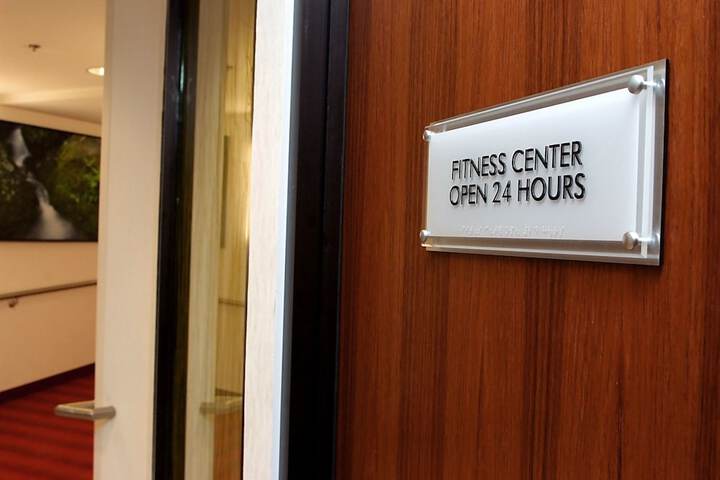 Embassy Suites by Hilton Detroit Metro Airport