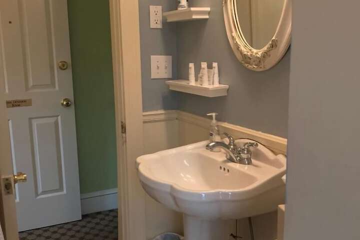 Vandiver Inn