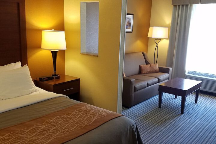 Room 28 of 46