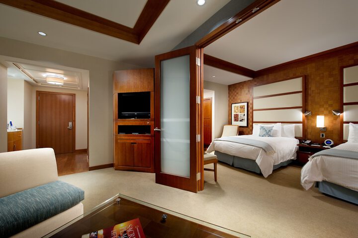 Room 13 of 33