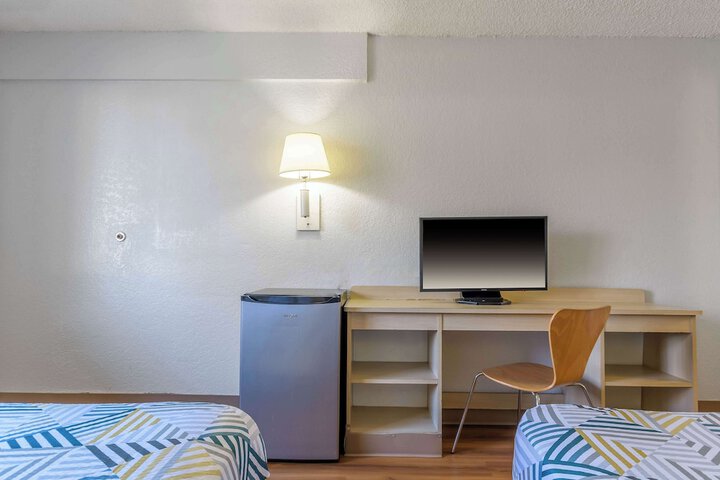 Room 15 of 28