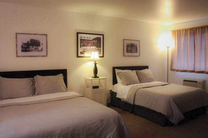 Room 13 of 16