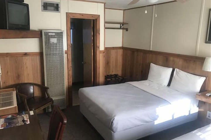 Room 18 of 41