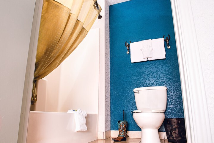 Room 15 of 25