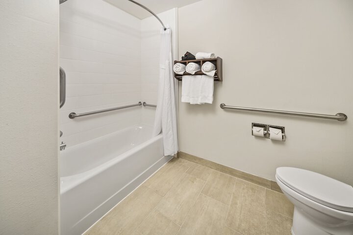 Holiday Inn Express Chicago NW - Vernon Hills by IHG