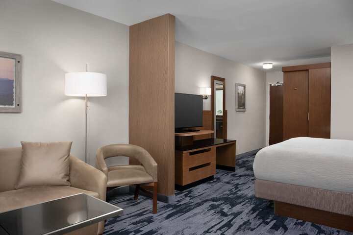 Room 21 of 33