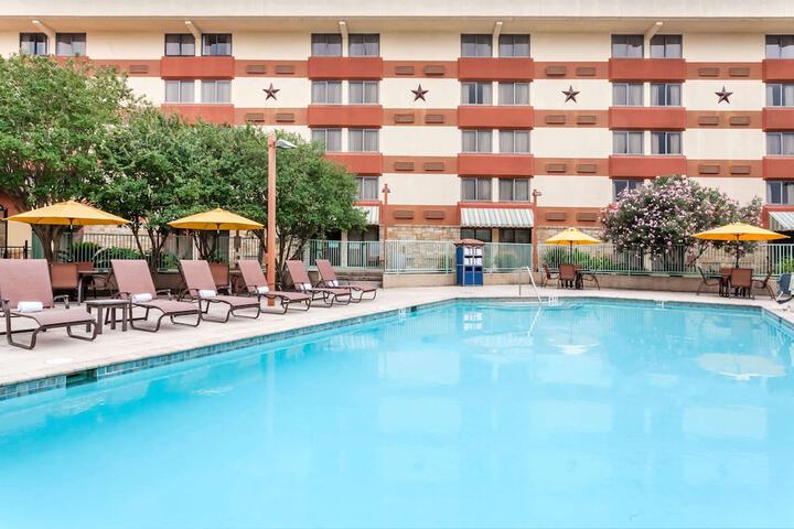Pool 2 of 32