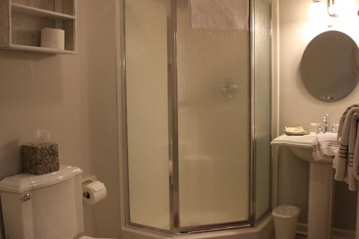 Room 16 of 45