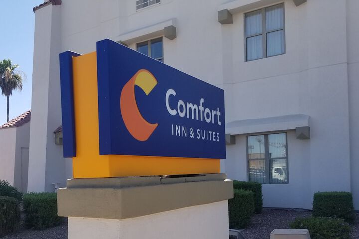 Hotel 12 of 112