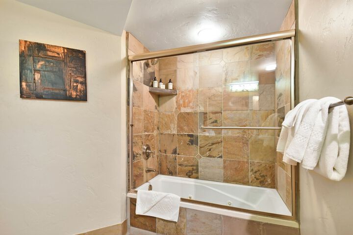 Grand Summit Hotel - Canyons Village a RockResort
