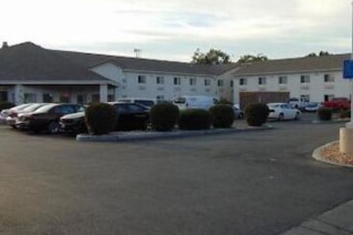 Motel 6 South