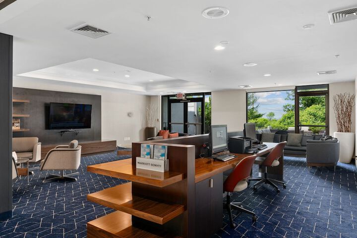 Courtyard by Marriott Burlington Williston