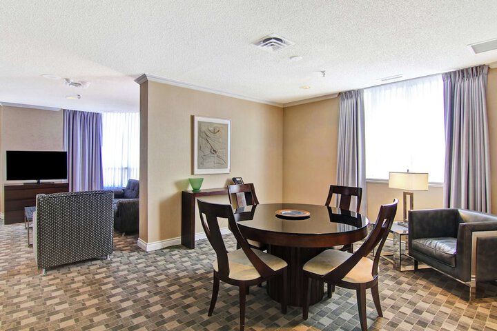 Room 32 of 116