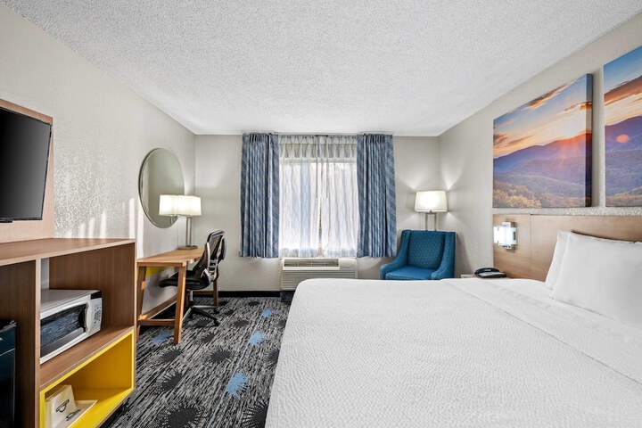 Days Inn by Wyndham Chattanooga / Hamilton Place
