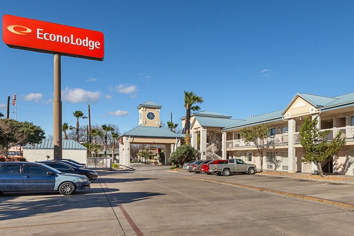 Hotel 2 of 45