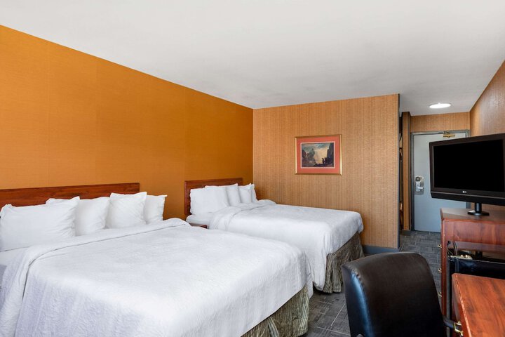 Room 29 of 47