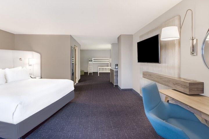 Room 25 of 108
