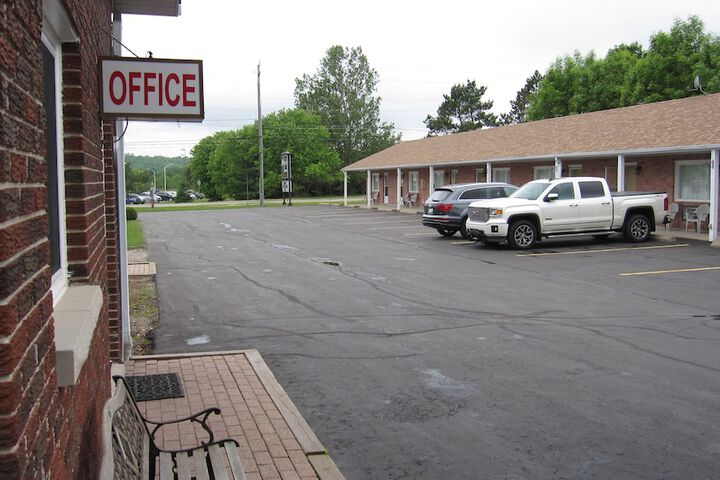 Property Grounds 31 of 34