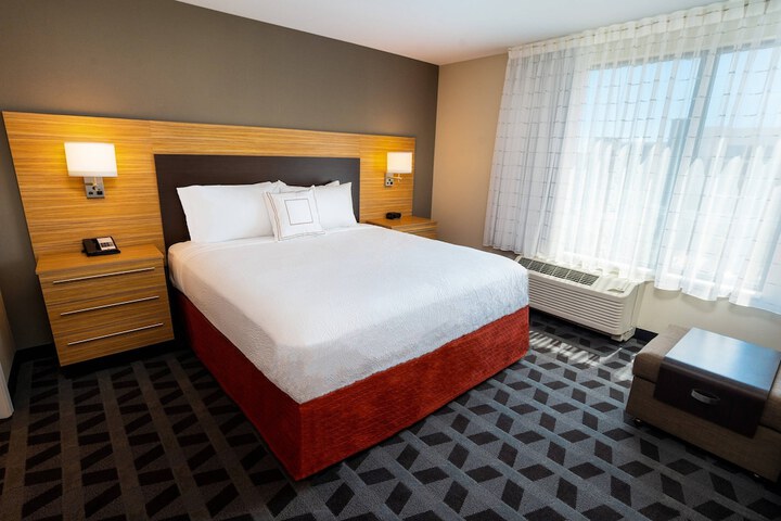 Room 15 of 39
