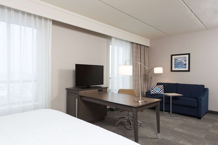 Hampton Inn & Suites Grand Rapids Downtown