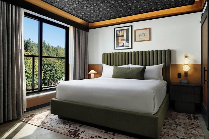 The Somm Hotel & Spa Autograph Collection