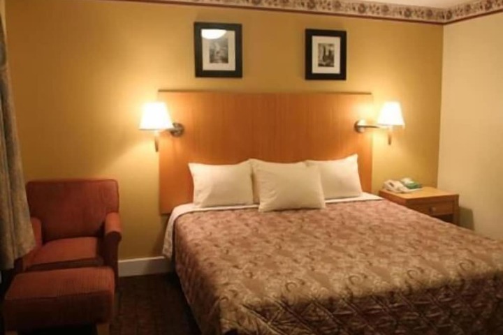 Room 16 of 22