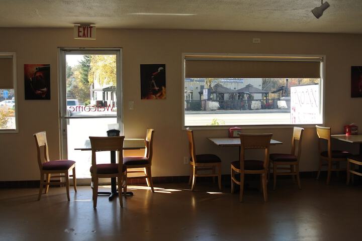 Vino Inn & Suites