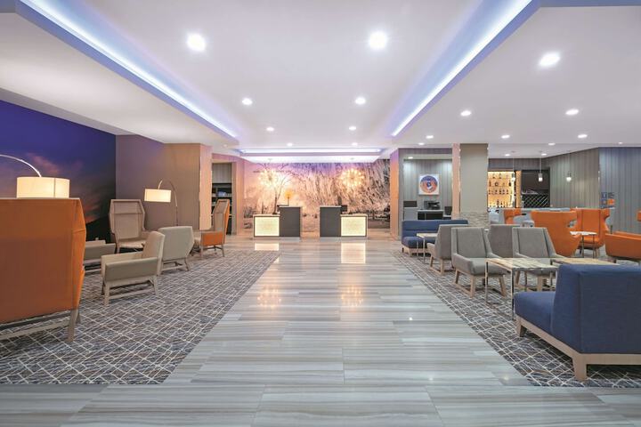 Hotel Interior 12 of 31