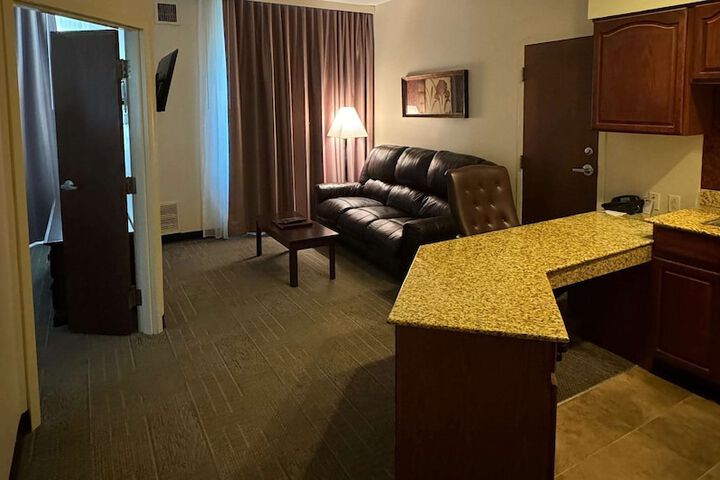 Room 20 of 33