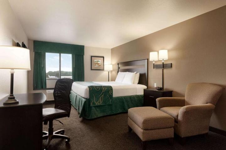 Room 9 of 20