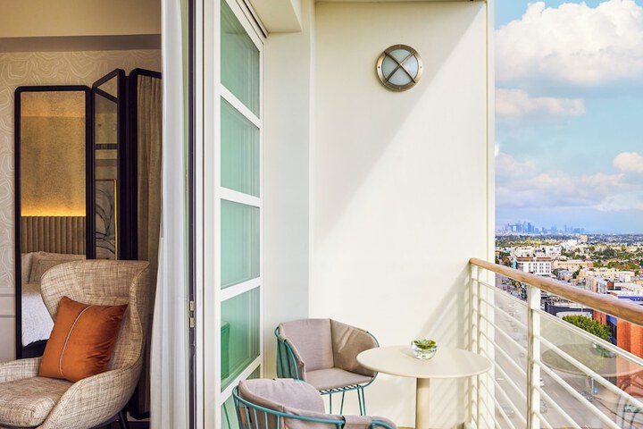 Cameo Beverly Hills LXR Hotels & Resorts