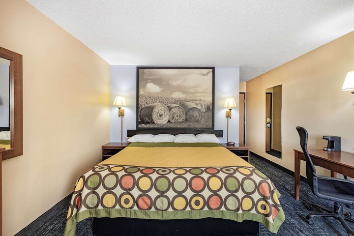 Super 8 by Wyndham Valentine NE
