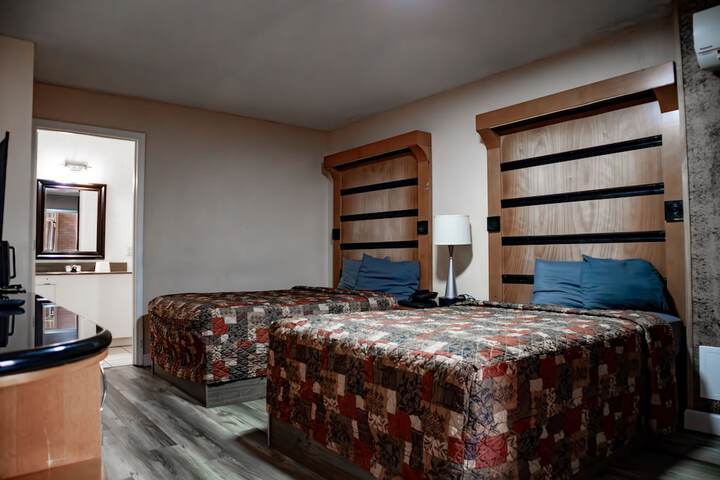 Room 25 of 49