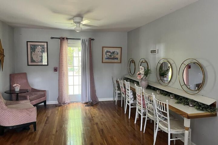 Room 13 of 40