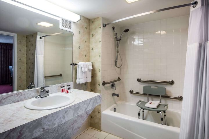 Ramada by Wyndham Ligonier
