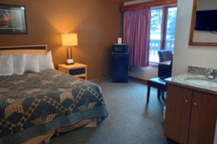 Room 100 of 140