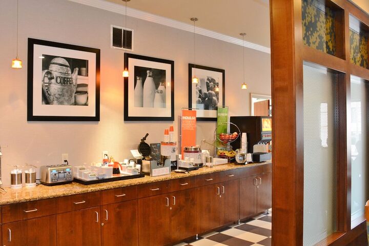 Breakfast/Coffee Service 25 of 26