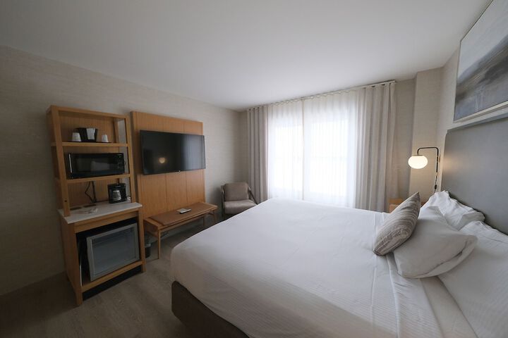 Room 21 of 35