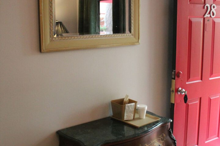 Room 90 of 219