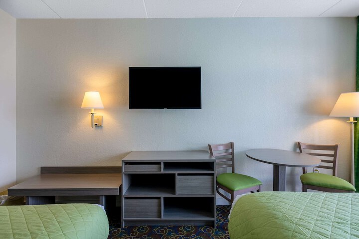 Travelodge by Wyndham Outer Banks / Kill Devil Hills