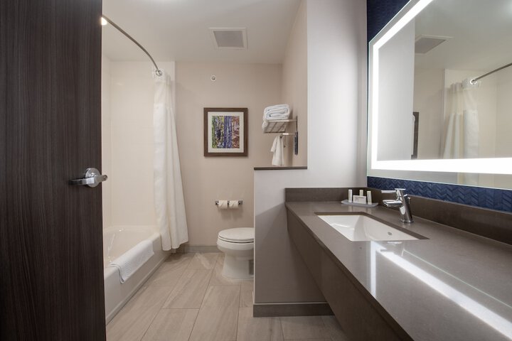 Room 21 of 31