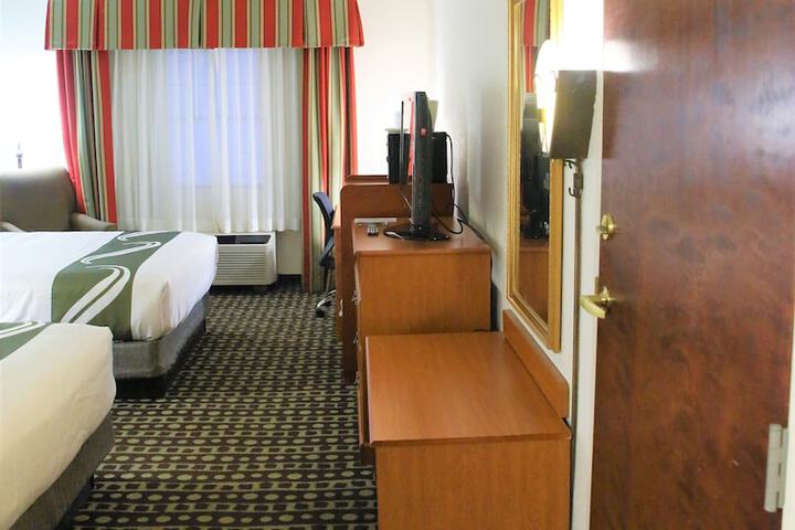 Room 40 of 69