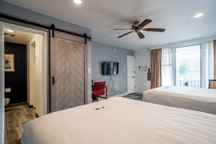 Room 116 of 143