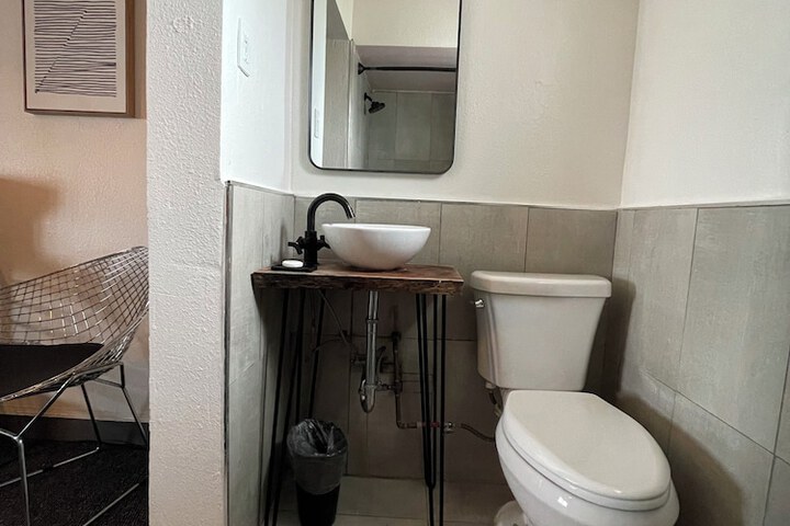 Room 52 of 129