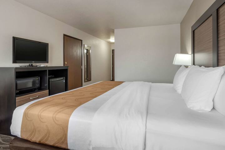 Room 15 of 65
