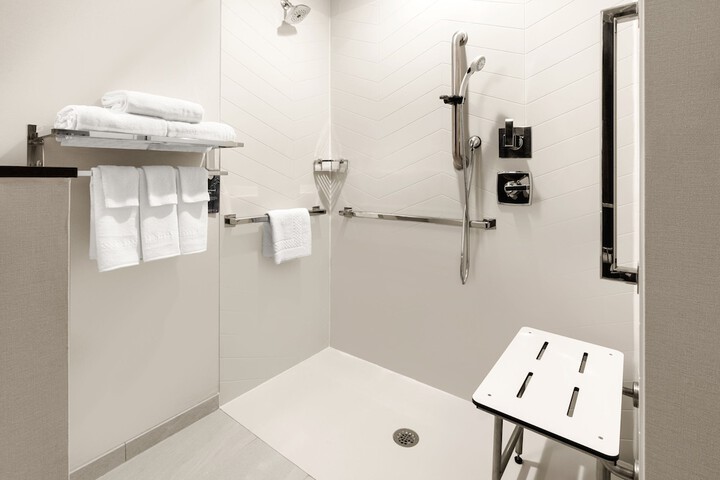 Room 15 of 21