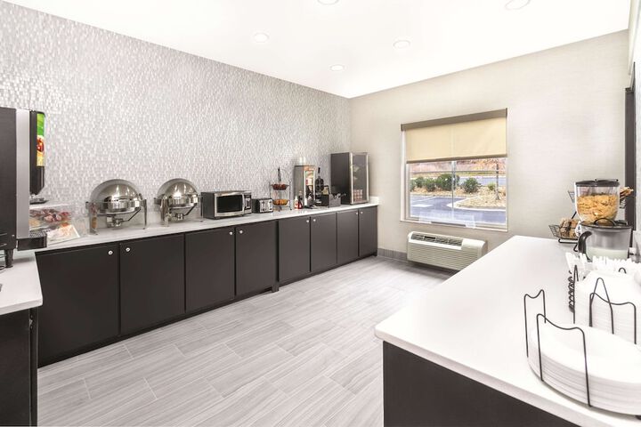 La Quinta Inn & Suites by Wyndham Rome